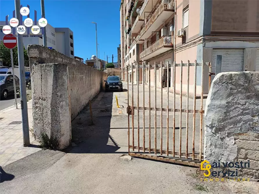 Immagine 11 di Garage in vendita  in Via Augusta a Siracusa