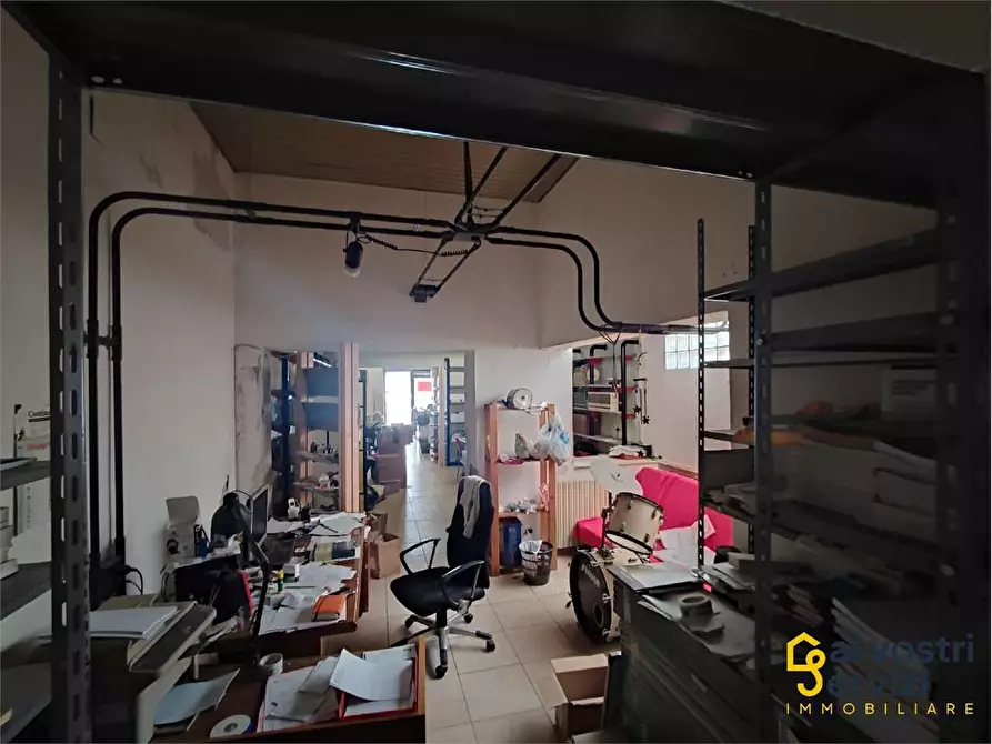 Immagine 8 di Negozio in vendita  in Via Ierone I L'Etneo a Siracusa