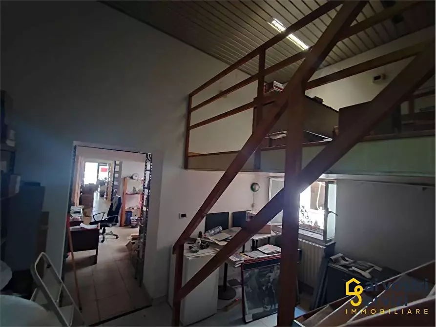 Immagine 9 di Negozio in vendita  in Via Ierone I L'Etneo a Siracusa