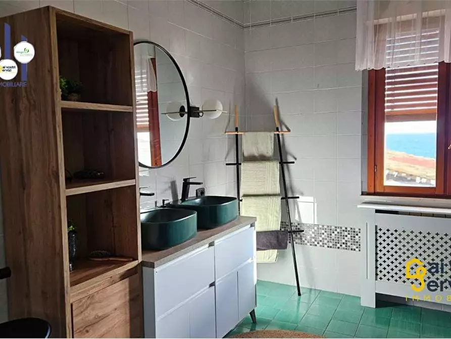 Immagine 15 di Trilocale in vendita  in VIA EVENETO a Siracusa