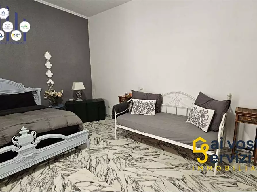 Immagine 8 di Trilocale in vendita  in VIA EVENETO a Siracusa