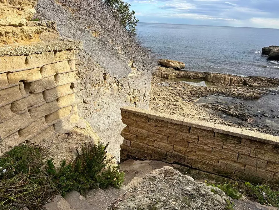 Immagine 17 di Trilocale in vendita  in VIA EVENETO a Siracusa
