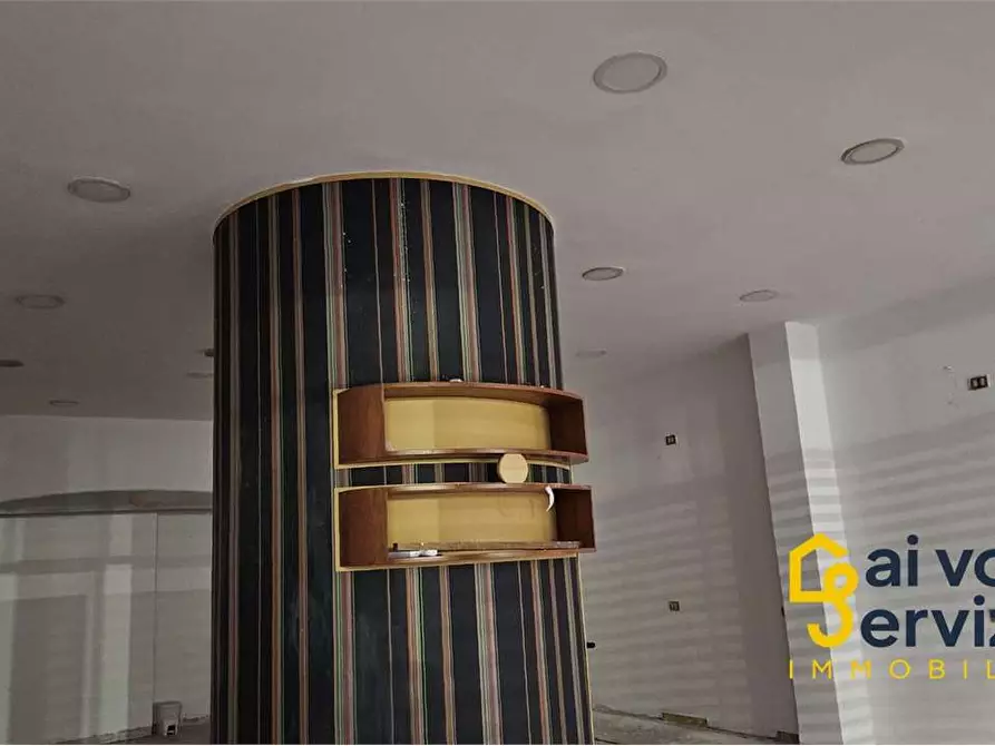 Immagine 5 di Negozio in vendita  in VIA COSTANZA BRUNO a Siracusa