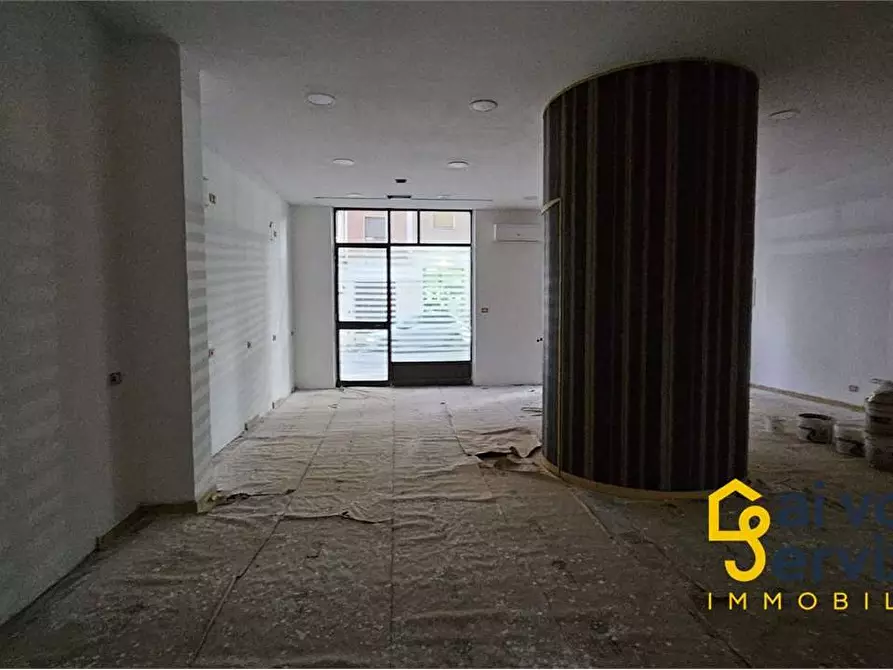 Immagine 2 di Negozio in vendita  in VIA COSTANZA BRUNO a Siracusa