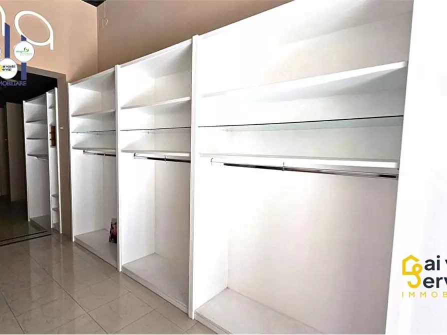 Immagine 3 di Negozio in affitto  in GELONE a Siracusa