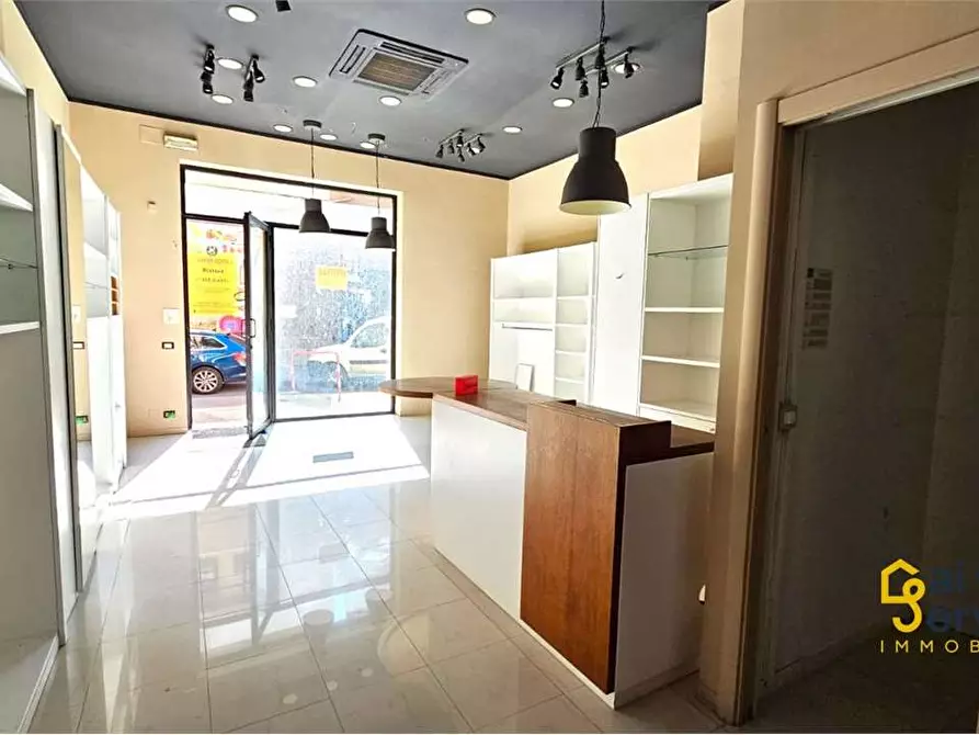 Immagine 1 di Negozio in affitto  in GELONE a Siracusa