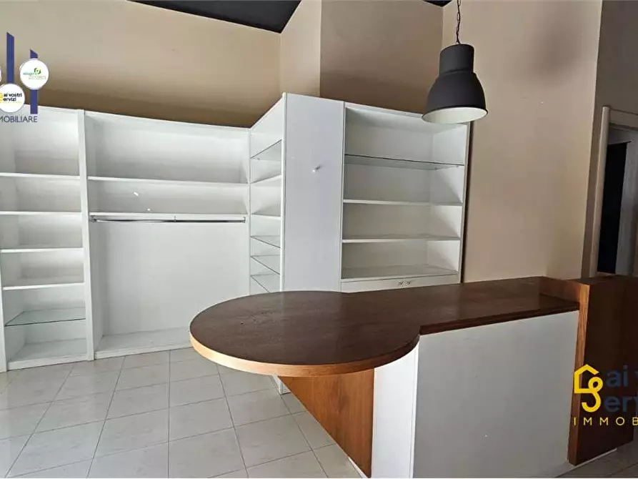 Immagine 6 di Negozio in affitto  in GELONE a Siracusa