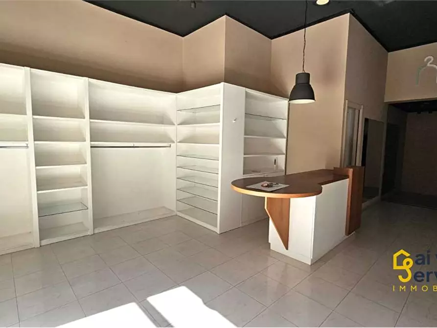 Immagine 2 di Negozio in affitto  in GELONE a Siracusa