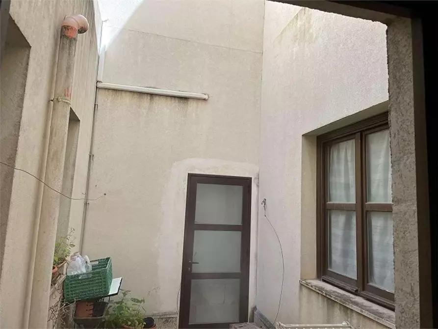 Immagine 5 di Trilocale in vendita  in VIA CRISPI a Siracusa