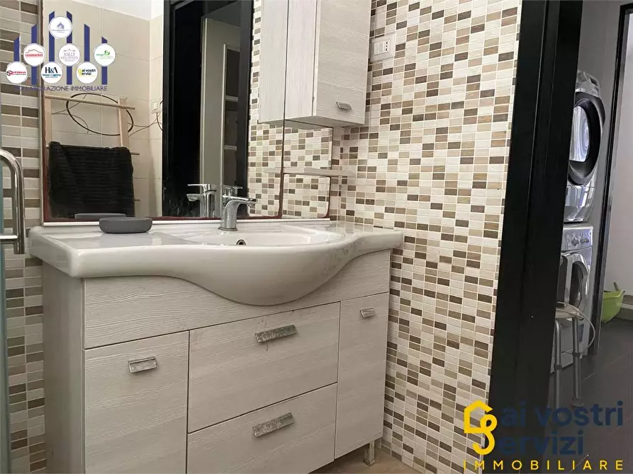 Immagine 15 di Trilocale in vendita  in VIA FILISTO a Siracusa