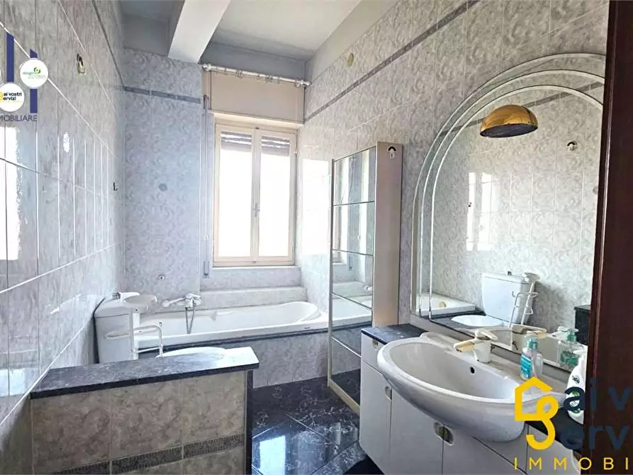 Immagine 5 di Quadrilocale in vendita  in VIA SOFOCLE a Siracusa