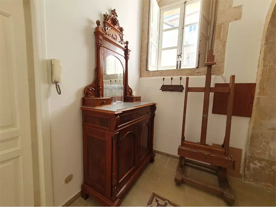Immagine 4 di Appartamento in vendita  in Via Pompeo Picherali a Siracusa