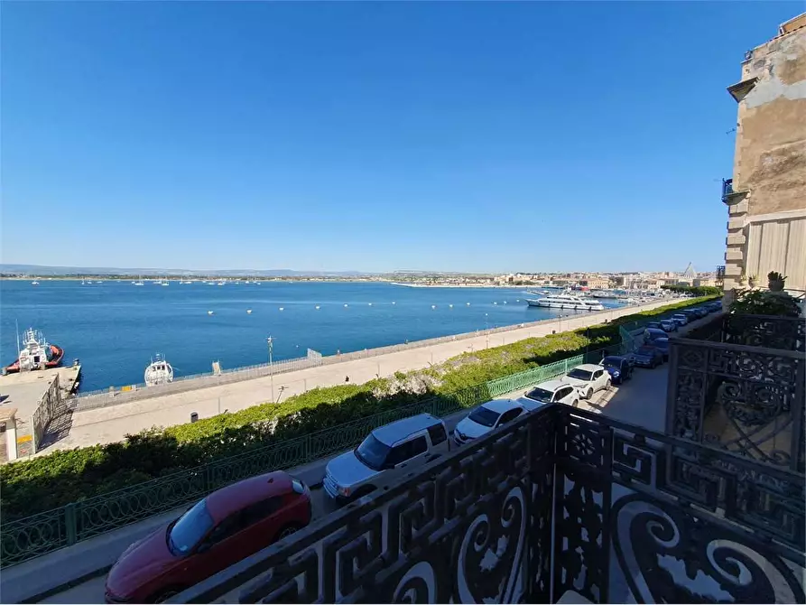 Immagine 7 di Appartamento in vendita  in Via Pompeo Picherali a Siracusa