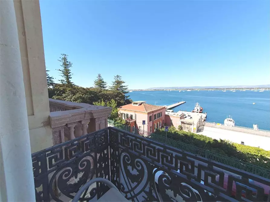 Immagine 1 di Appartamento in vendita  in Via Pompeo Picherali a Siracusa