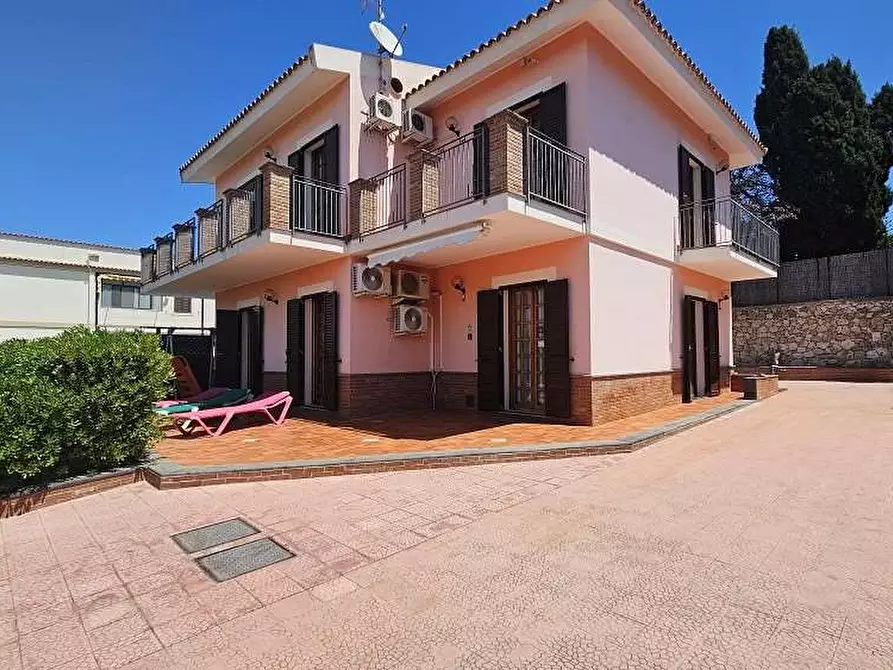 Immagine 3 di Villa in vendita  in Penisola Maddalena a Siracusa