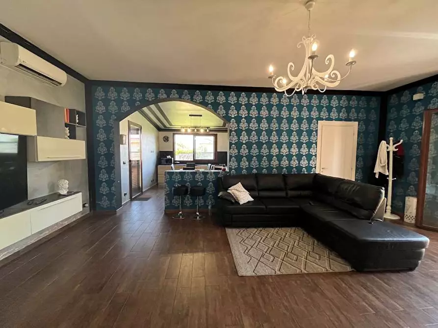 Immagine 4 di Villa in vendita  in Traversa Pozzo Nuovo a Siracusa