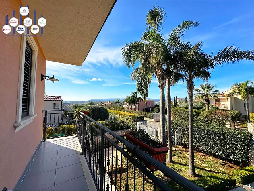 Immagine 22 di Villa in vendita  in VIA PIETRO FILLIOLEY a Siracusa