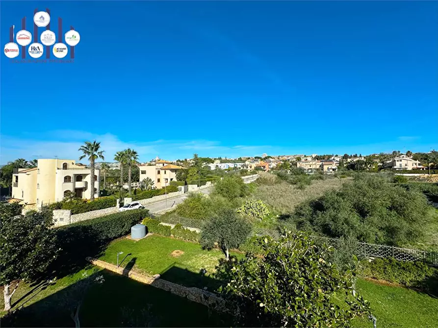 Immagine 29 di Villa in vendita  in VIA PIETRO FILLIOLEY a Siracusa