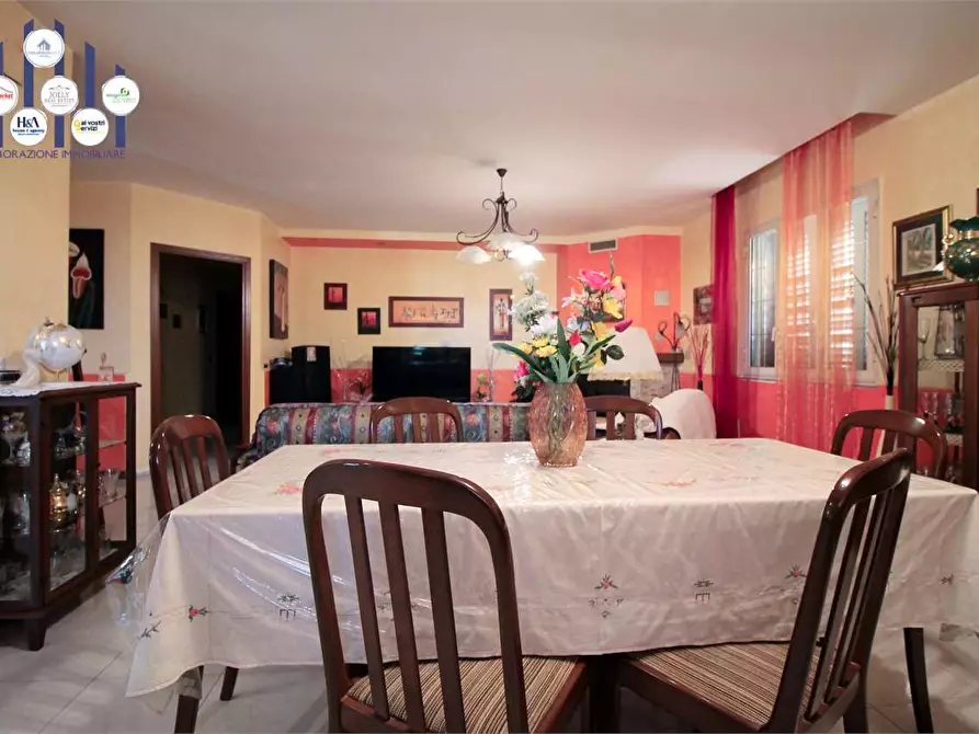 Immagine 4 di Villa in vendita  in VIALE GARRONE a Melilli