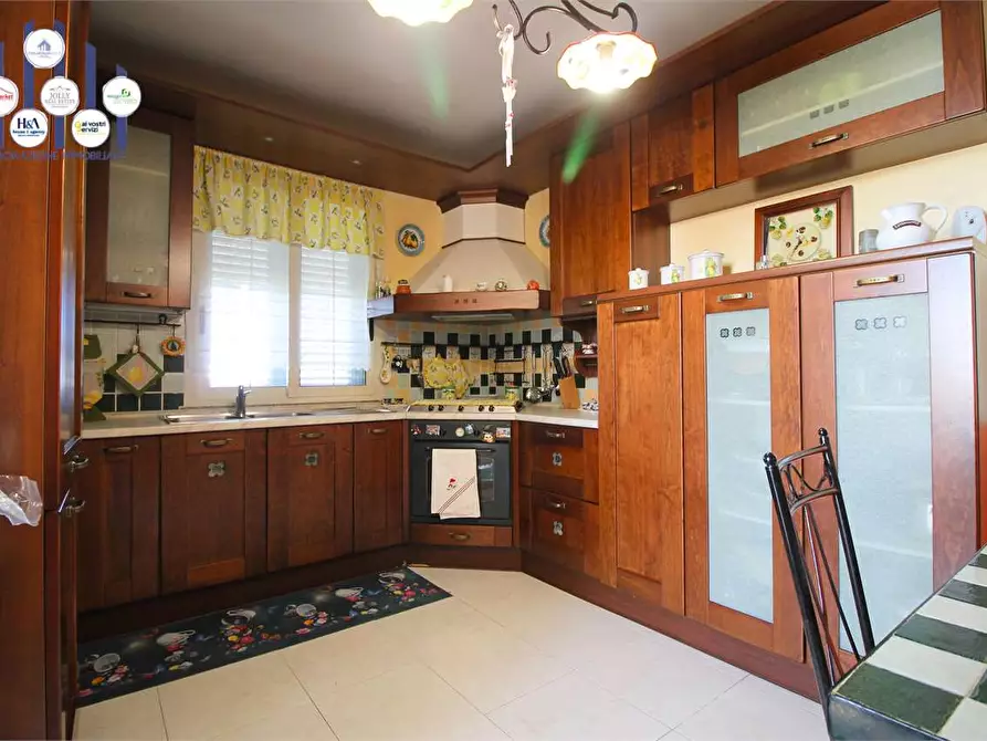 Immagine 8 di Villa in vendita  in VIALE GARRONE a Melilli