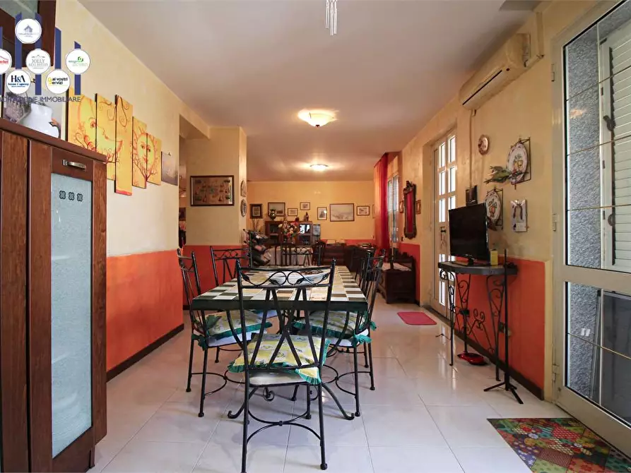 Immagine 9 di Villa in vendita  in VIALE GARRONE a Melilli