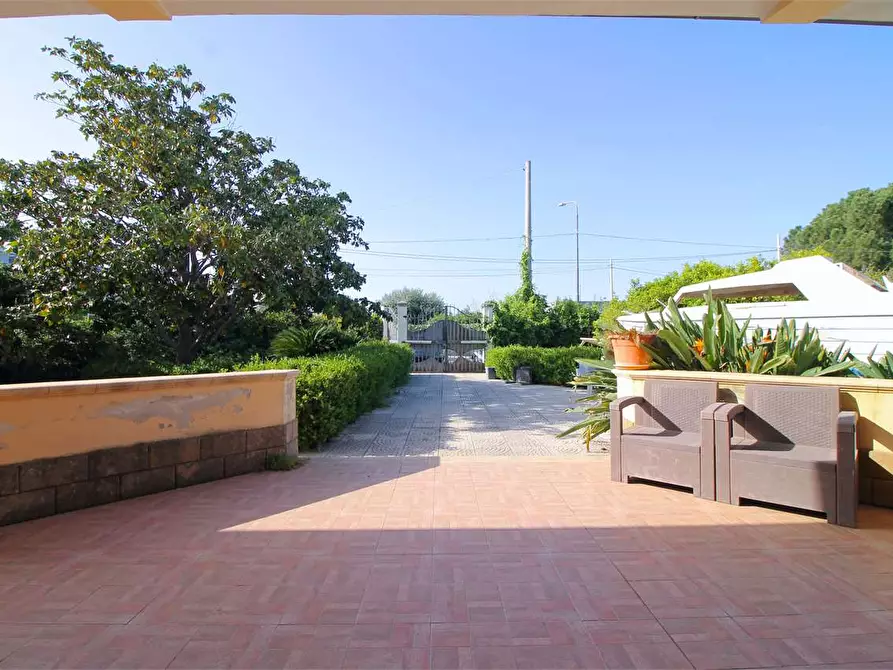 Immagine 25 di Villa in vendita  in VIALE GARRONE a Melilli