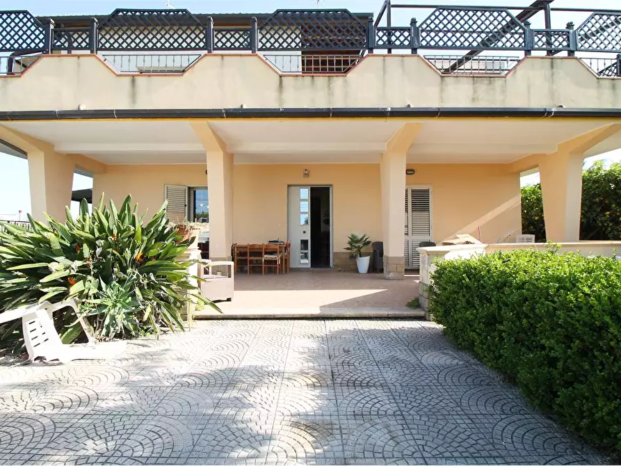Immagine 30 di Villa in vendita  in VIALE GARRONE a Melilli