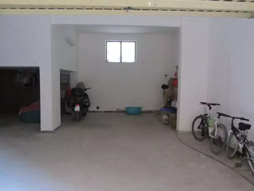 Immagine 2 di Garage in vendita  in VIA BARI a Siracusa