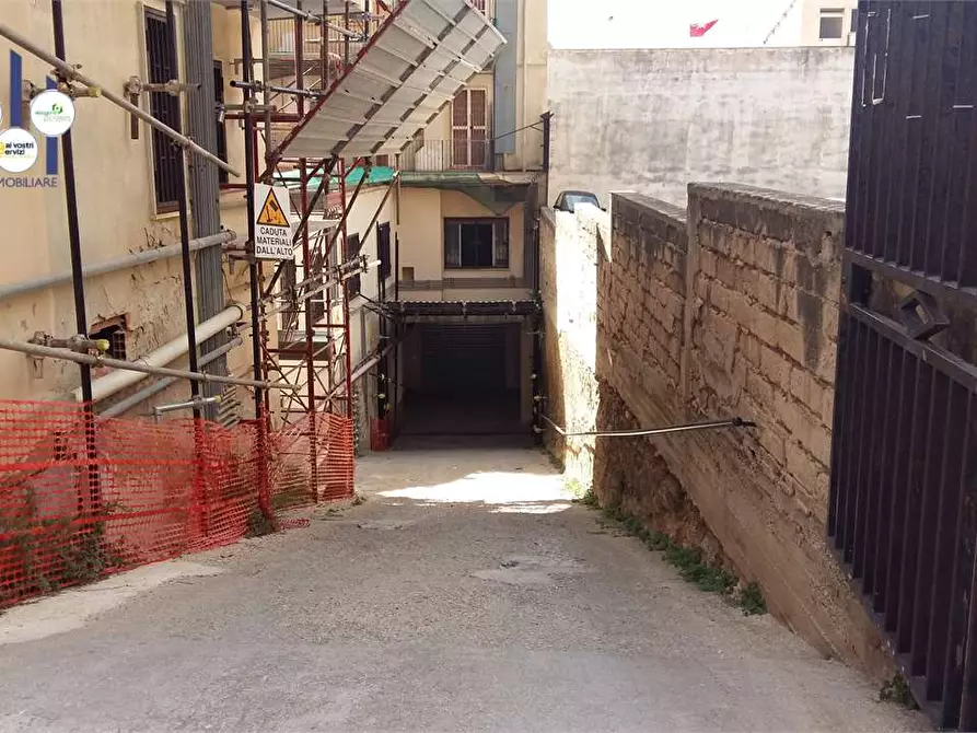Immagine 2 di Garage in vendita  a Siracusa