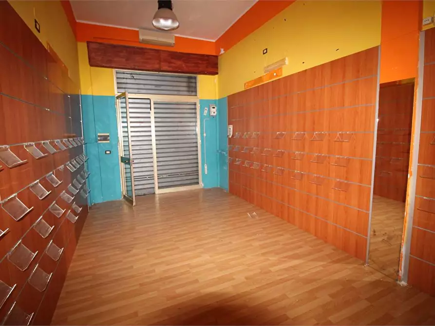 Immagine 2 di Negozio in vendita  in VIA IGNAZIO MARABITTI a Siracusa