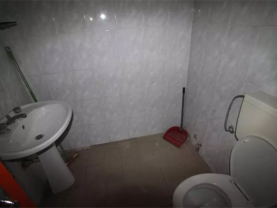 Immagine 4 di Negozio in vendita  in VIA IGNAZIO MARABITTI a Siracusa