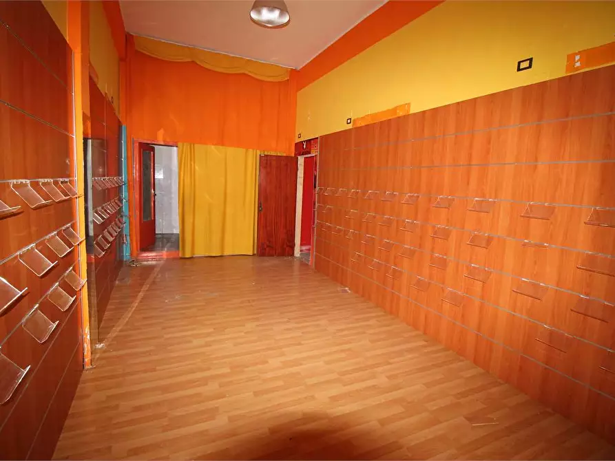 Immagine 8 di Negozio in vendita  in VIA IGNAZIO MARABITTI a Siracusa