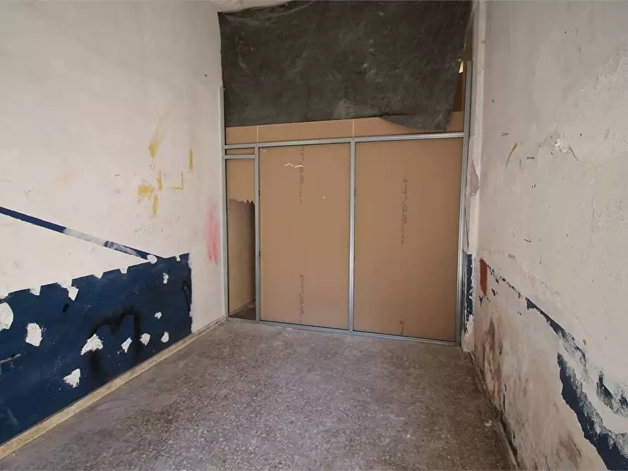 Immagine 12 di Negozio in vendita  in VIA IGNAZIO MARABITTI a Siracusa