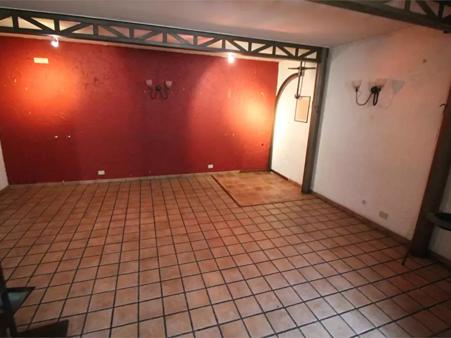 Immagine 3 di Negozio in vendita  in VIA MACELLO a Palazzolo Acreide