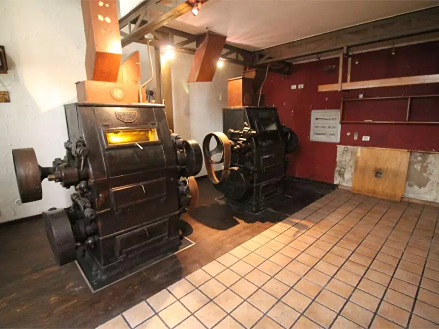 Immagine 17 di Negozio in vendita  in VIA MACELLO a Palazzolo Acreide