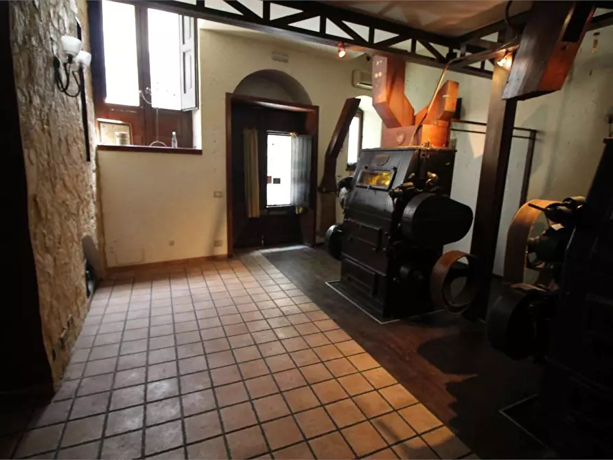 Immagine 19 di Negozio in vendita  in VIA MACELLO a Palazzolo Acreide