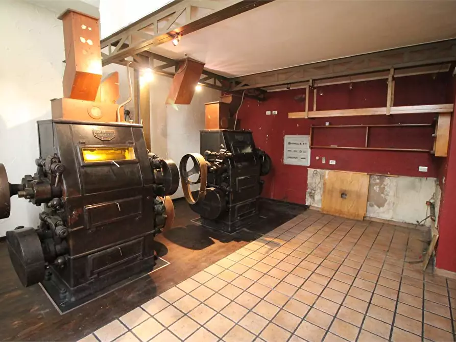 Immagine 20 di Negozio in vendita  in VIA MACELLO a Palazzolo Acreide