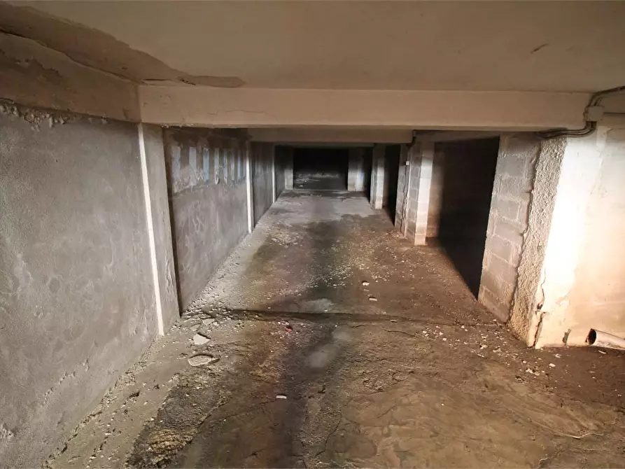 Immagine 2 di Garage in vendita  in RONCO I VIA TISIA a Siracusa