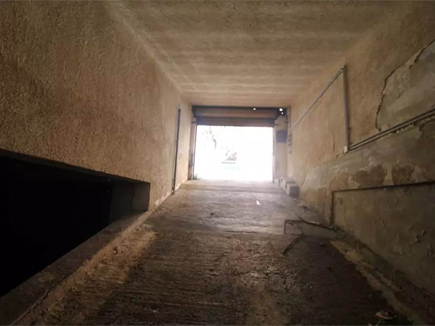 Immagine 3 di Garage in vendita  in RONCO I VIA TISIA a Siracusa