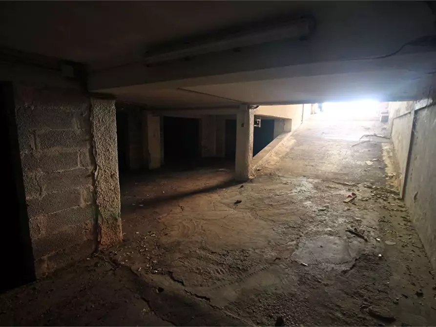 Immagine 5 di Garage in vendita  in RONCO I VIA TISIA a Siracusa