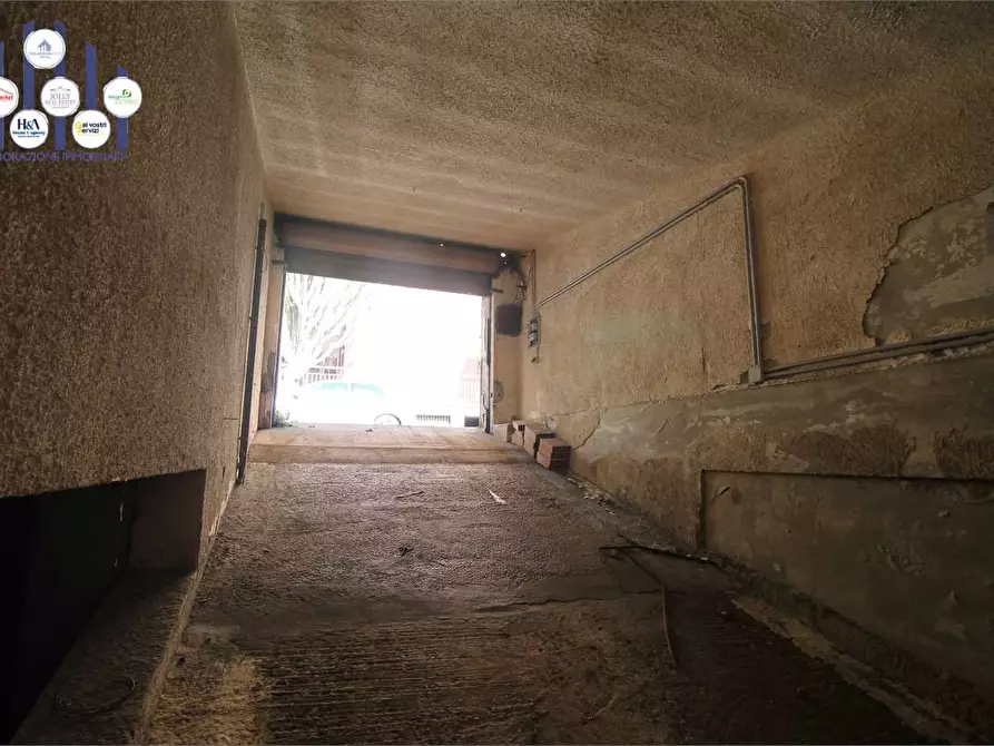Immagine 9 di Garage in vendita  in RONCO I VIA TISIA a Siracusa