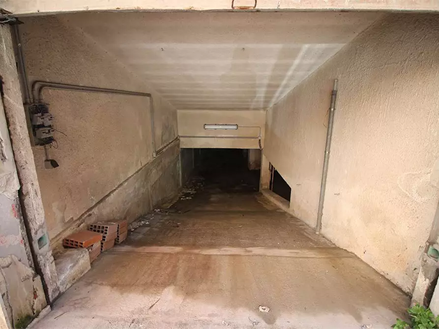 Immagine 10 di Garage in vendita  in RONCO I VIA TISIA a Siracusa