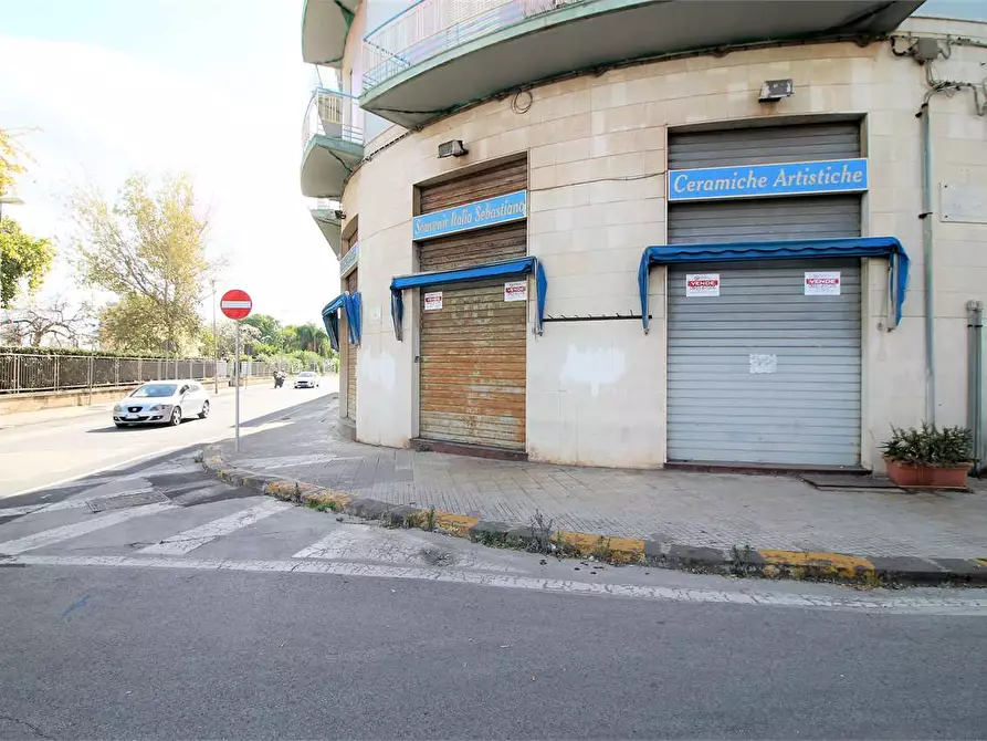 Immagine 2 di Negozio in vendita  a Siracusa