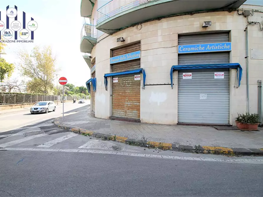 Immagine 2 di Negozio in vendita  a Siracusa