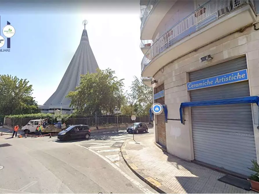 Immagine 5 di Negozio in vendita  a Siracusa