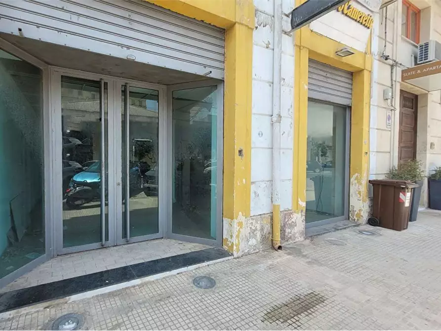 Immagine 1 di Negozio in vendita  in CORSO UMBERTO I a Siracusa