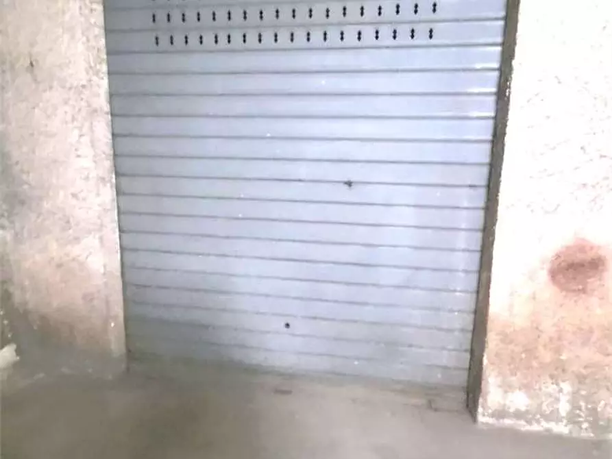 Immagine 1 di Garage in vendita  in VIALE TERACATI a Siracusa