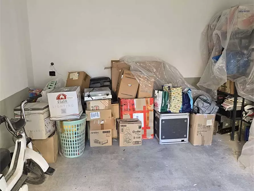 Immagine 3 di Garage in vendita  in VIA MISTERBIANCO a Siracusa