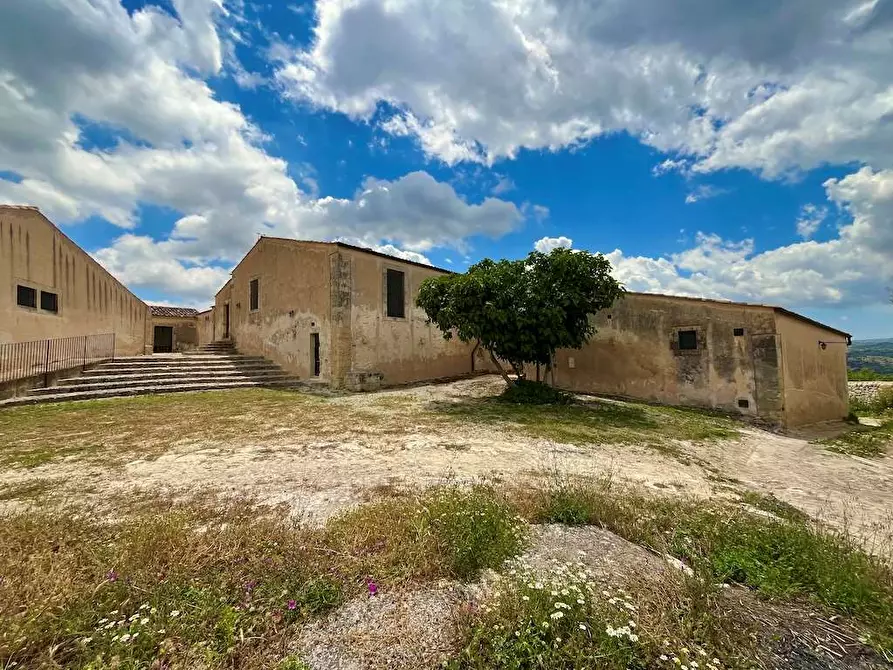 Immagine 2 di Rustico / casale in vendita  a Noto