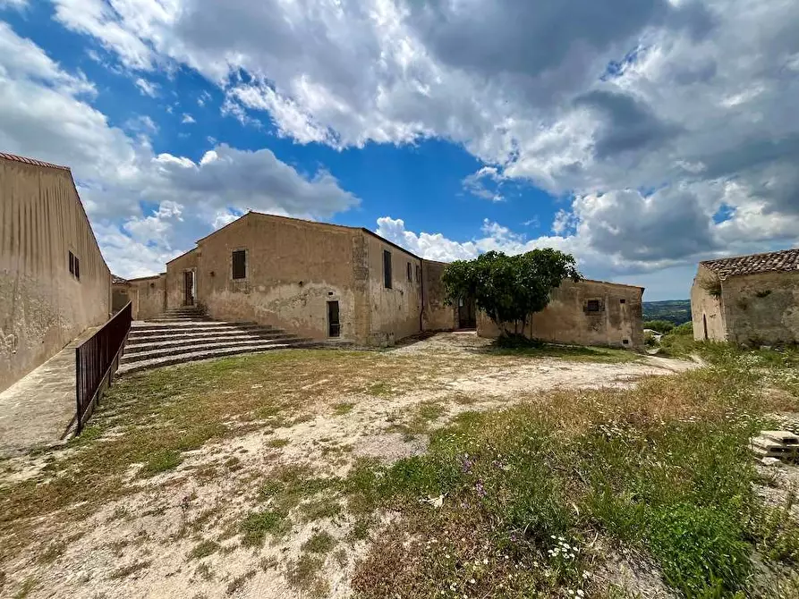 Immagine 3 di Rustico / casale in vendita  a Noto